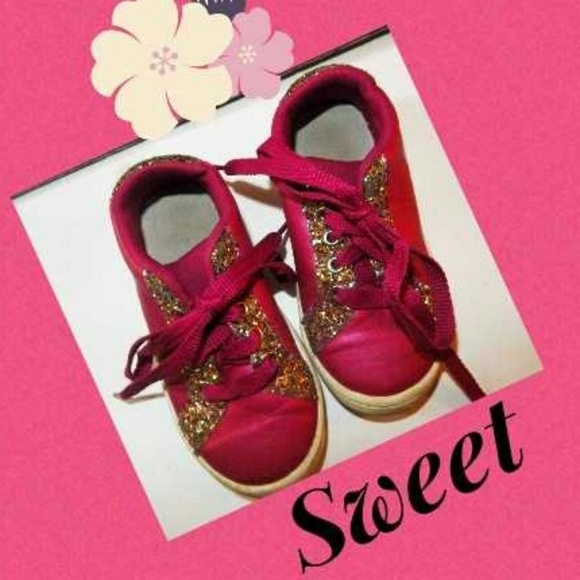 BUY 2 GET 1  ❤️ Alladin Shimmer & Shine Sneakers!! - Picture 2 of 6